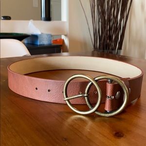 BRAND NEW Faux leather belt!